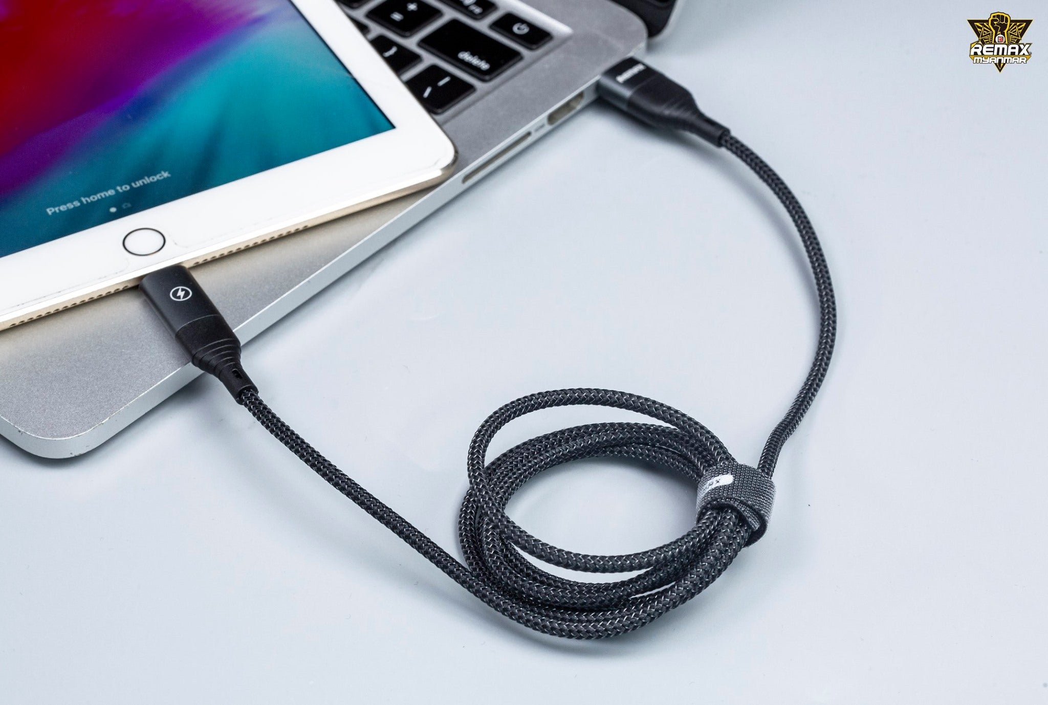 REMAX RC-011  SHARE SERIES 4 IN 1 CHARGING CABLE 1200MM (2.4A),Cable,4 in 1 cable,4 in 1 USB Cable,4 in 1 charging cable Phone Charging Cable,4 in 1 cable for mobile phone,smart phone,tablet,iPhone,iPad,4 in 1 USB Charging Cable
